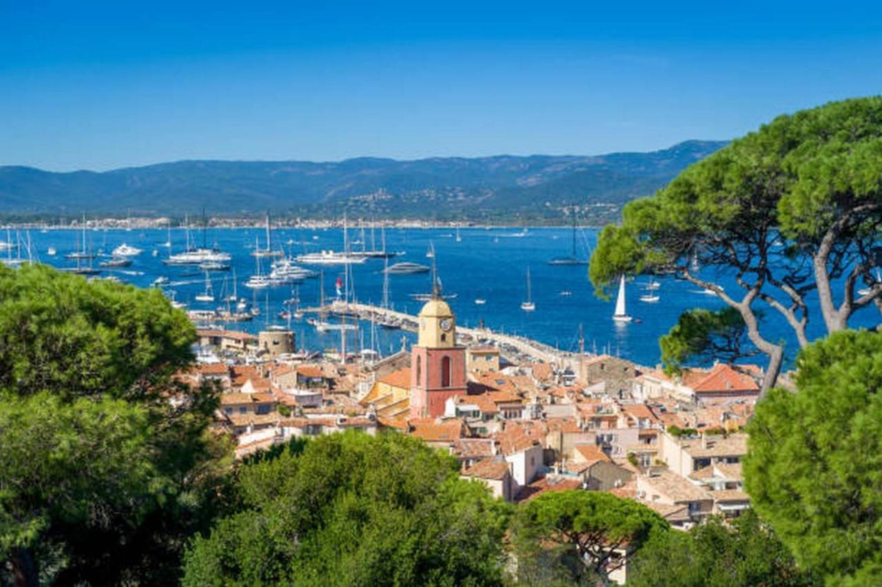 Le Joyau Du Golfe De St Tropez Bed and Breakfast Cogolin Esterno foto